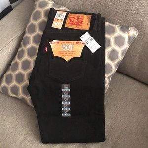 Black 501 Levi’s jeans